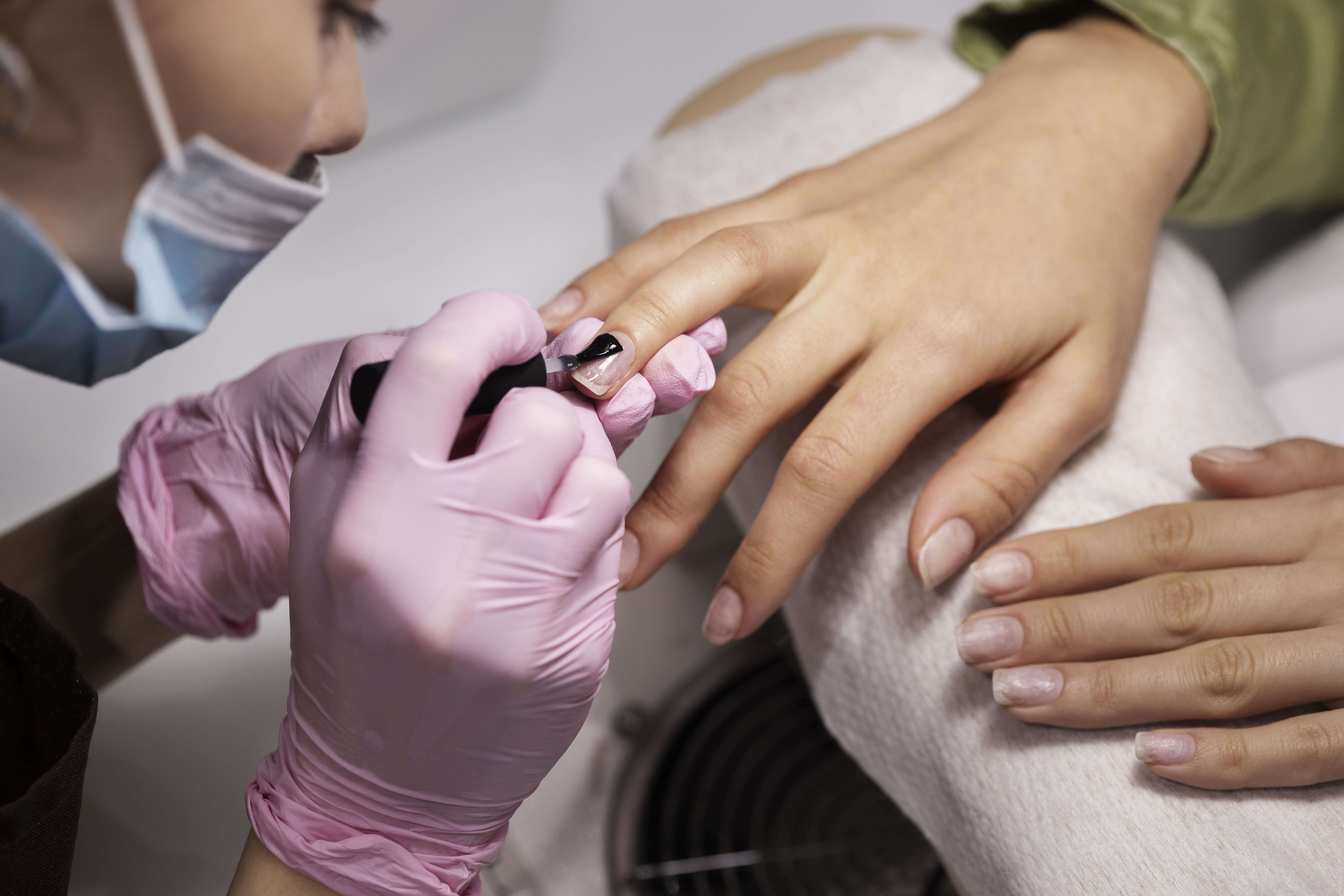 المانيكير والباديكير